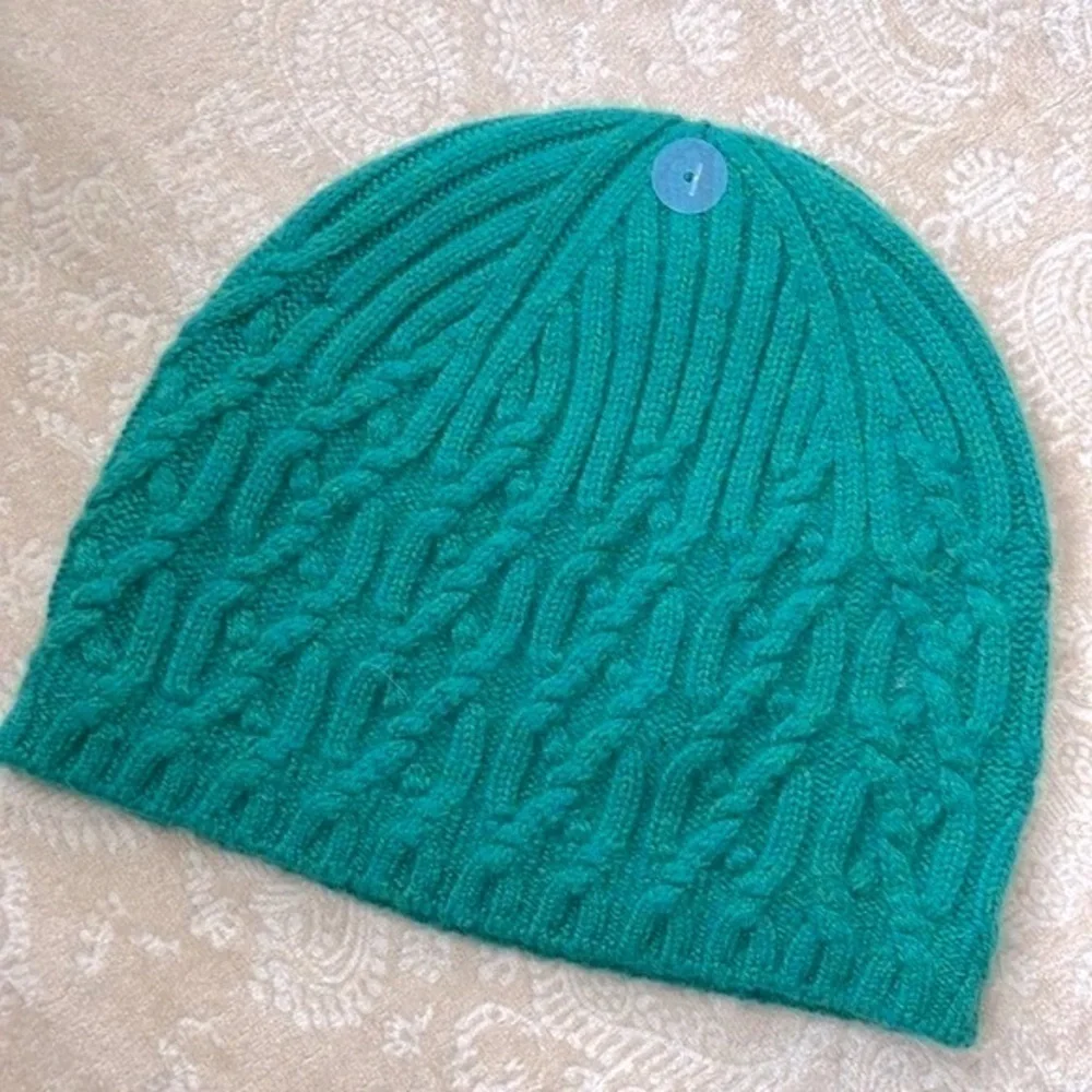 Brand New Aspen Merino Wool & Cashmere Rib Knit Beanie Cap Winter Hat.